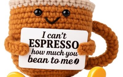 3 best coffee gifts for boyfriend: desk decor and reading picks